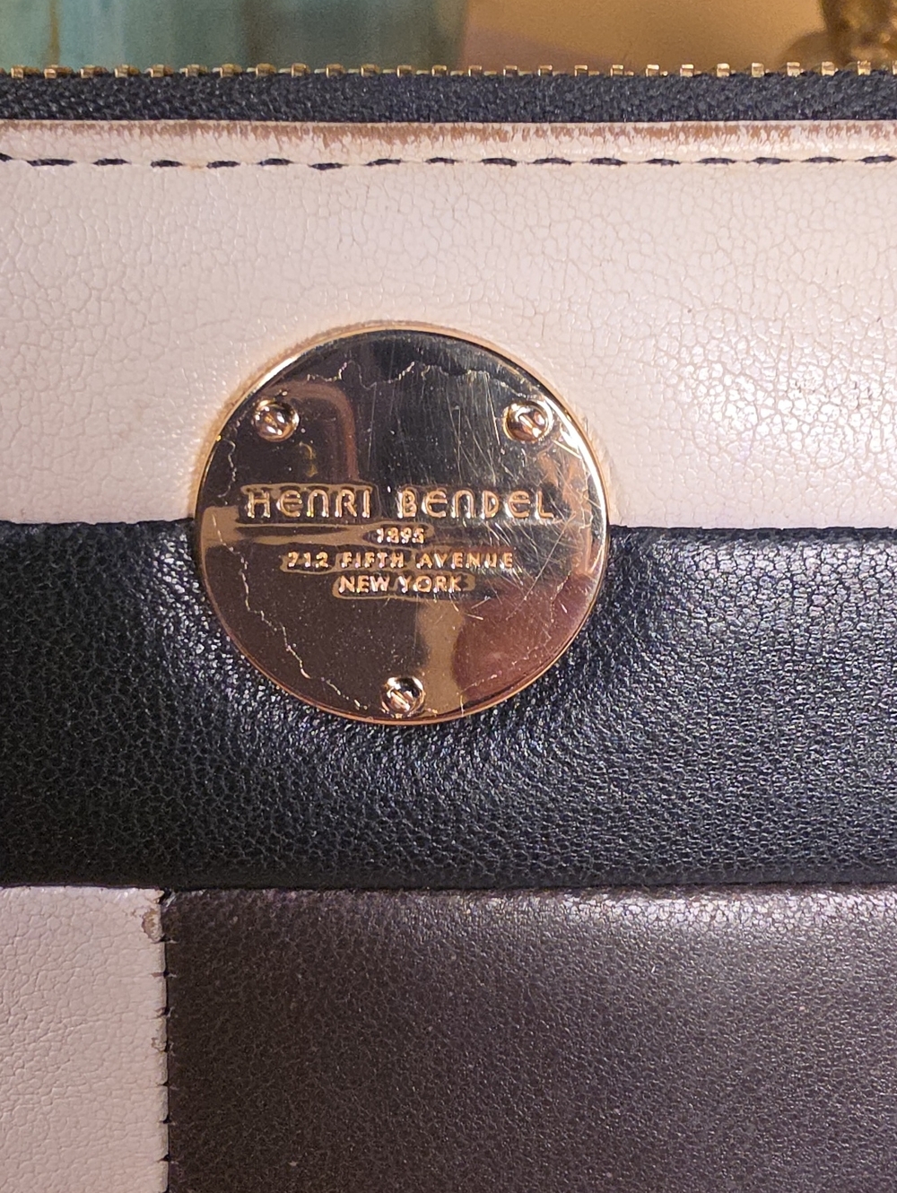 henri bendel Patchwork 712 5th Ave. Collectors Bag w/ Wallet (Retail $826) - Picture 14 of 16